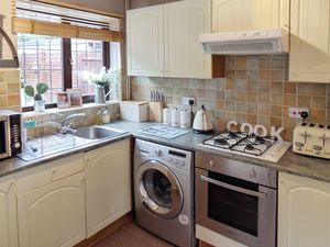 Kitchen- click for photo gallery